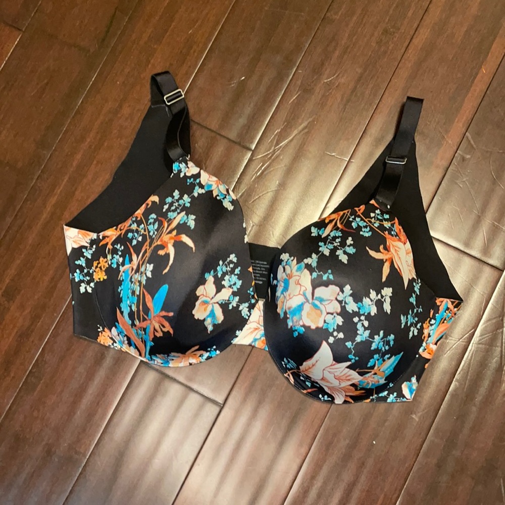 Black Floral Underwire Bra - Women's Intimates